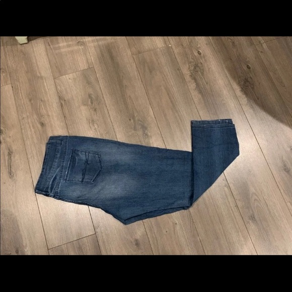 New York & Company - Picture 1 of 2